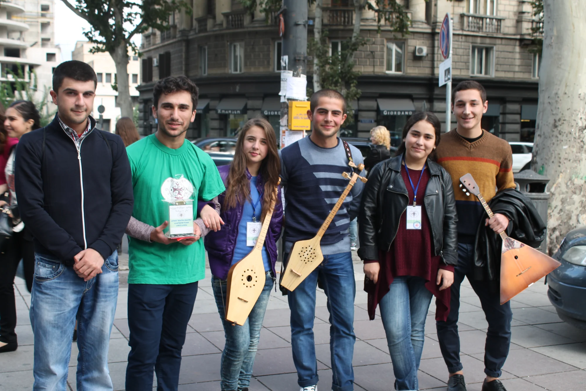 პროექტი „მეტროდან მეტრომდე“ – მუსიკა სიკეთისთვის 2015წ