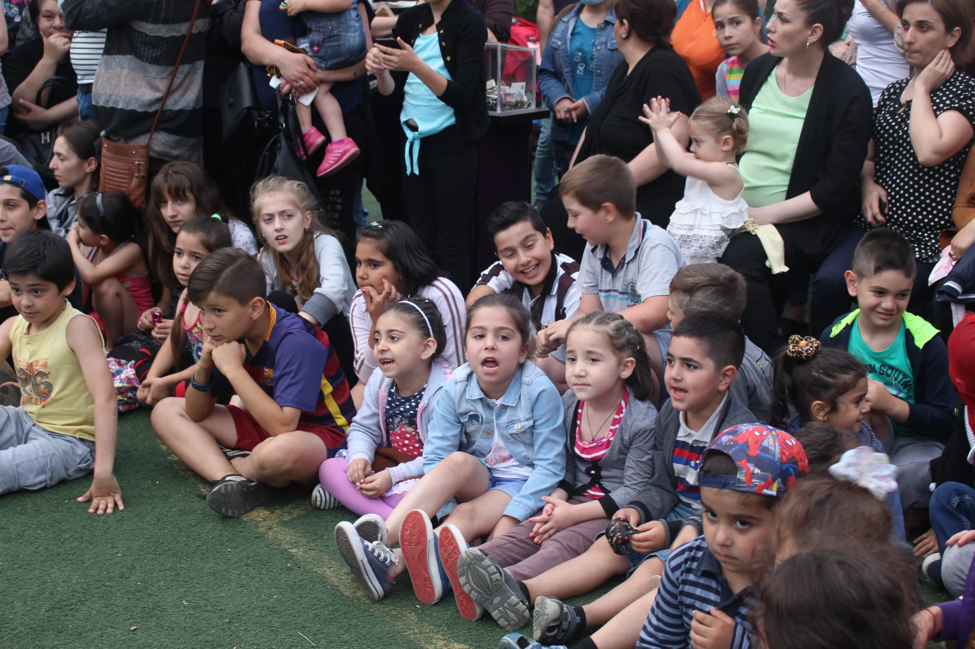 ხელოვნების ცენტრი „საბა“ და "მომავლის გზის" ბავშვები