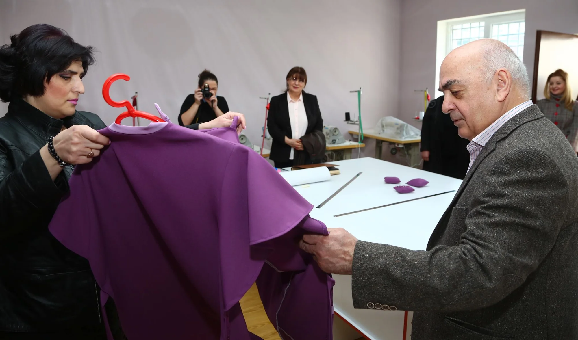 ქალთა კოლონიაში სითბო და მხიარულება