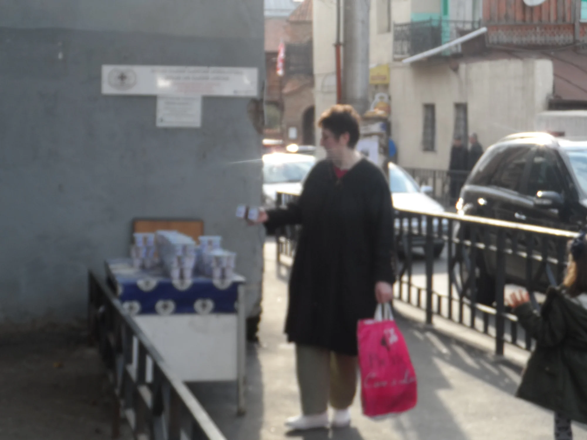 გაეცი სიხარული - სიმბოლური საჩუქრების დარიგება ქუჩაში 2022წ